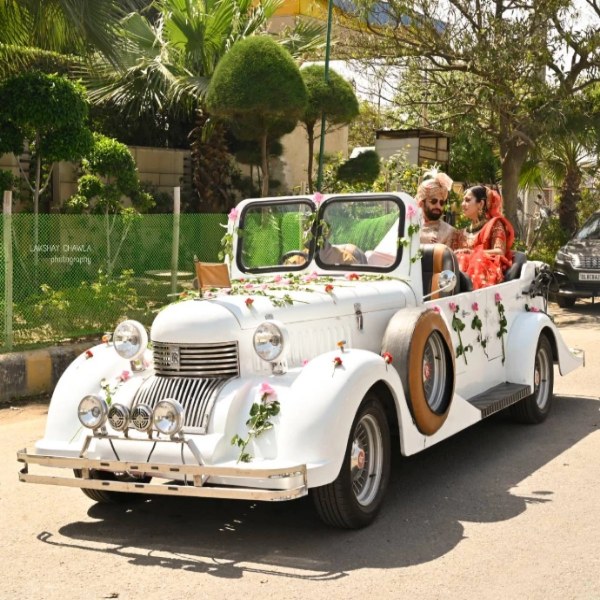 Vintage car decoration for wedding events Ahmedabad