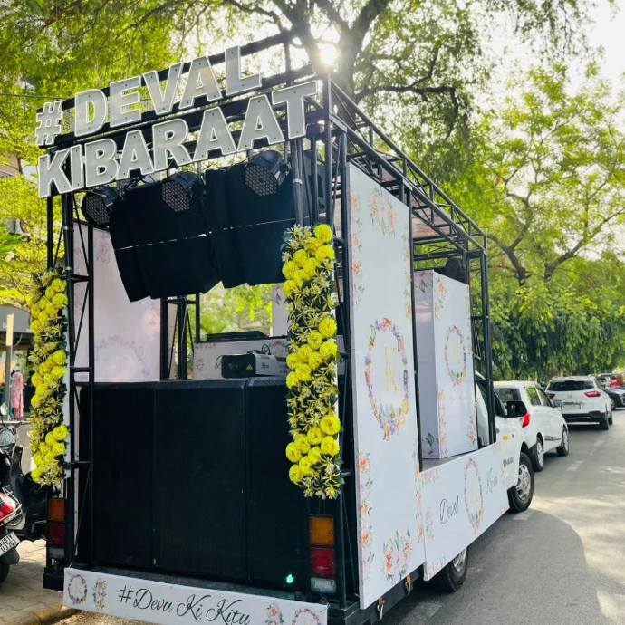 Baraat on Wheel wedding procession in Ahmedabad by Event 1O1