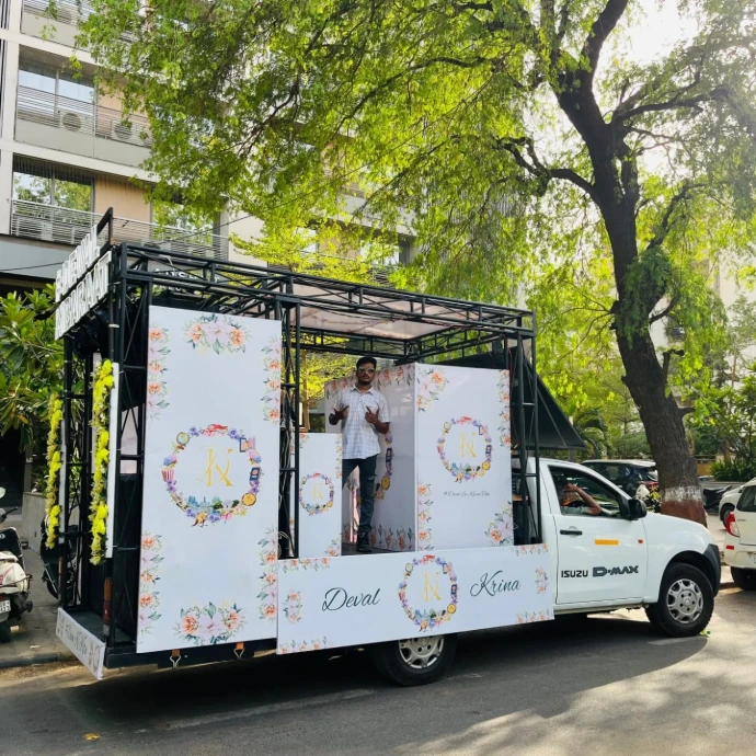 Baraat on Wheel wedding procession in Ahmedabad by Event 1O1
