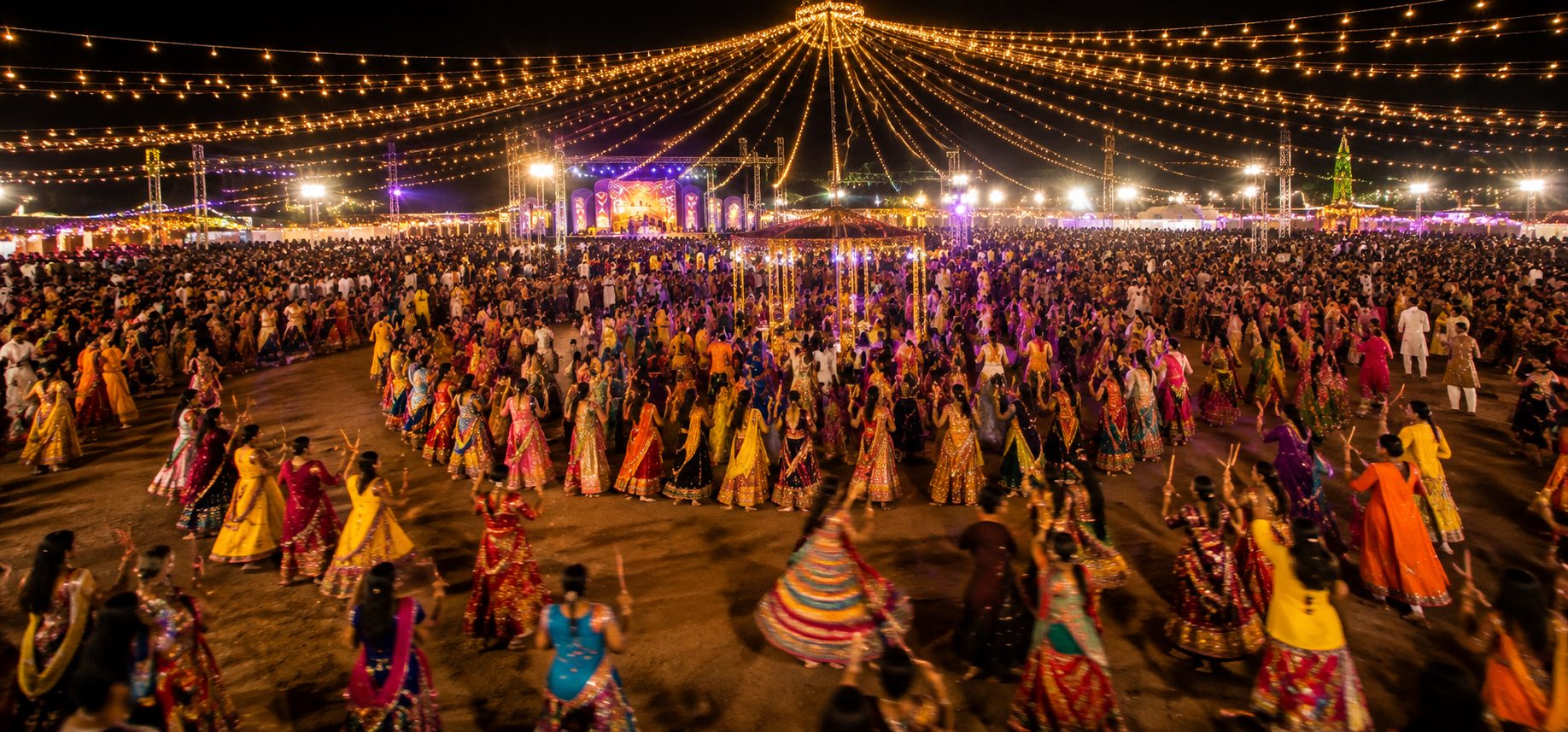 Navratri garba dandiya night celebration in Ahmedabad 2026
